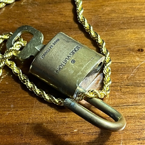 Louis Vuitton Gold Key Pendant Necklace - Picture 5 of 7